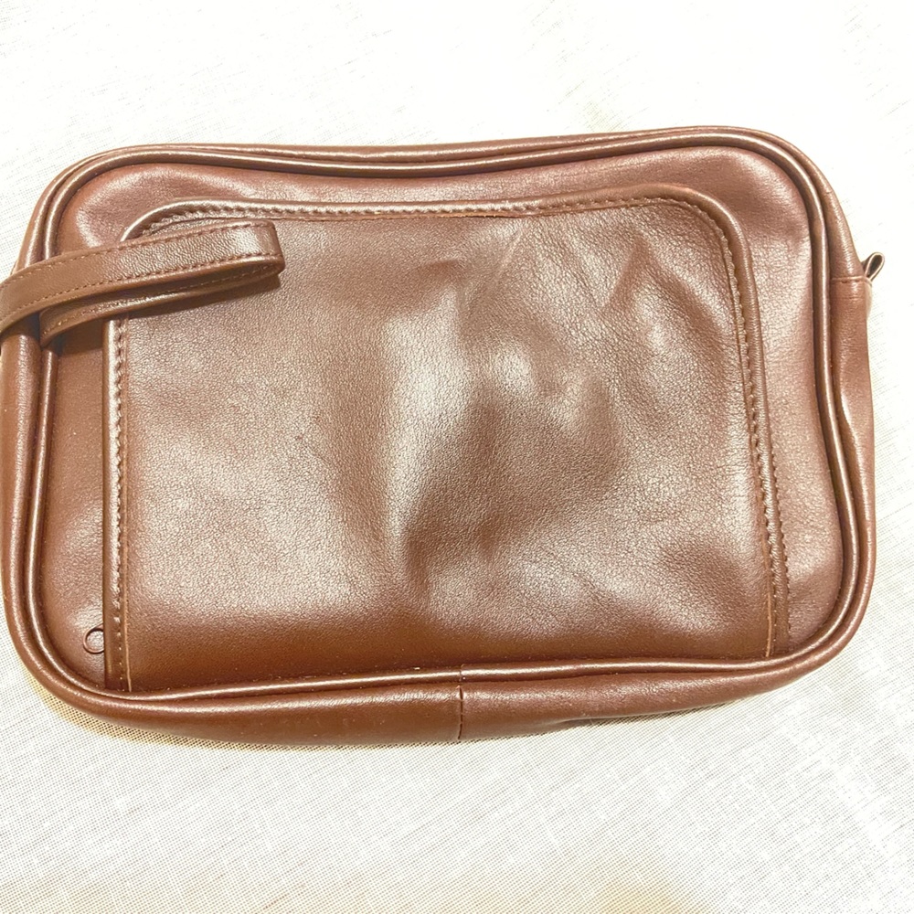 Royce Leather Toiletry Bag (new w/o tags)
